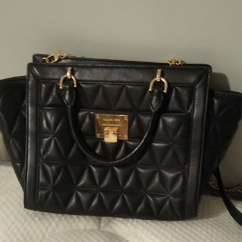 Michael Kors Vivianne Soft Quilted Leather Handbag EUC